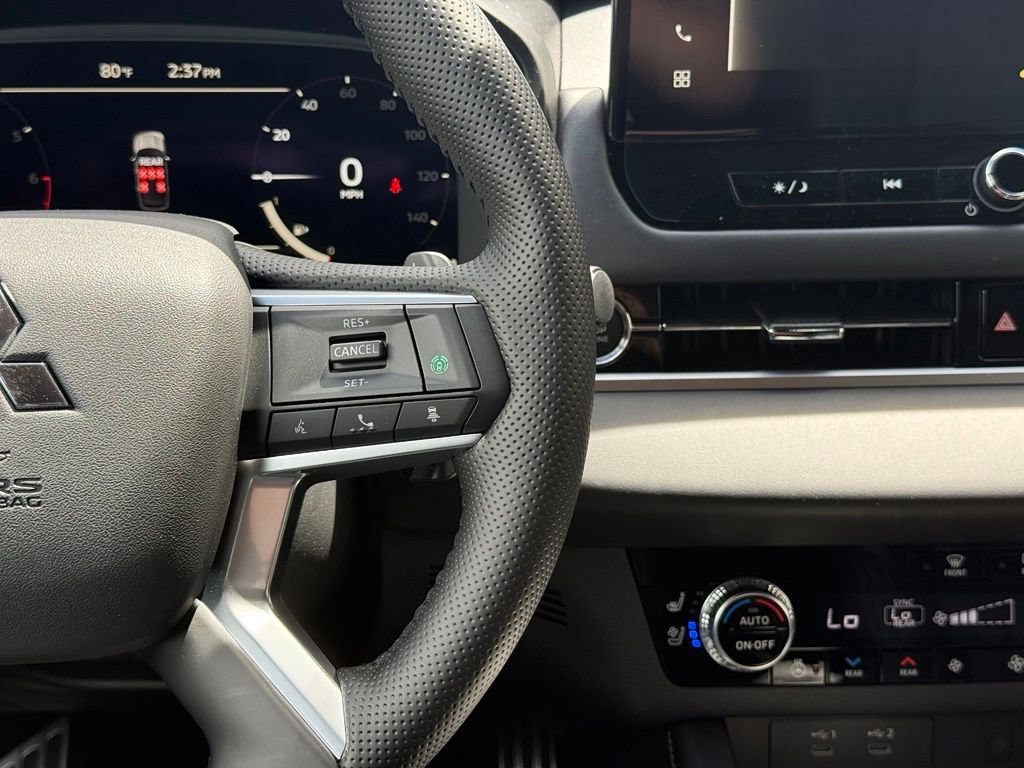 New 2026 Mitsubishi Outlander SEL Black Edition AWD/4WD image 13