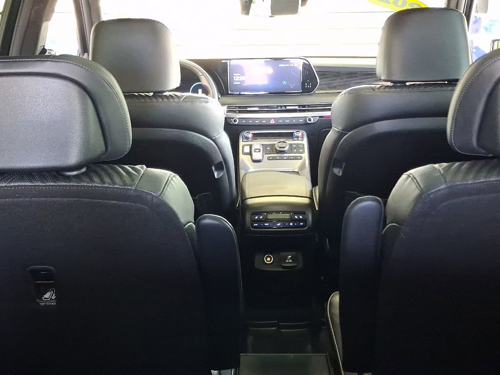 Used 2025 Hyundai Palisade Calligraphy AWD/4WD image 13