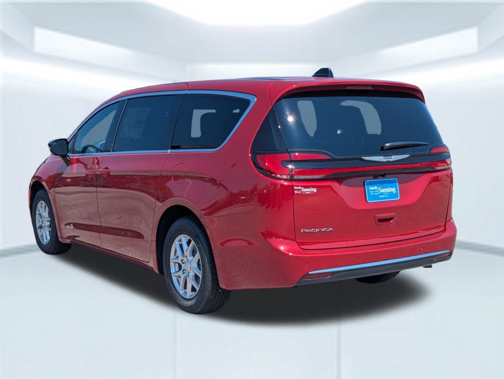 New 2026 Chrysler Pacifica Select image 4