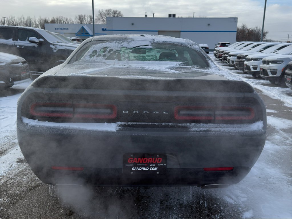 Used 2019 Dodge Challenger SXT w/ Blacktop Package image 7