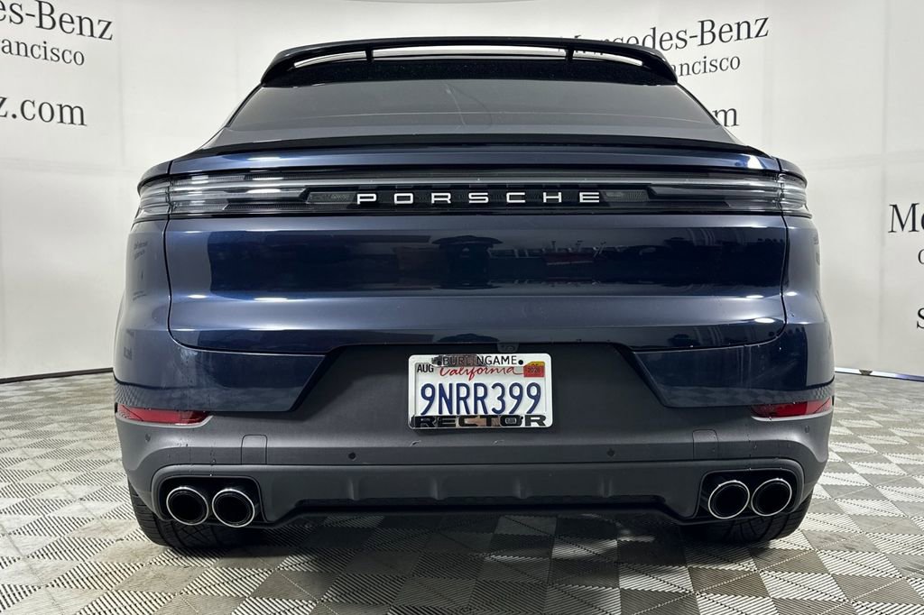 Used 2024 Porsche Cayenne Coupe image 5