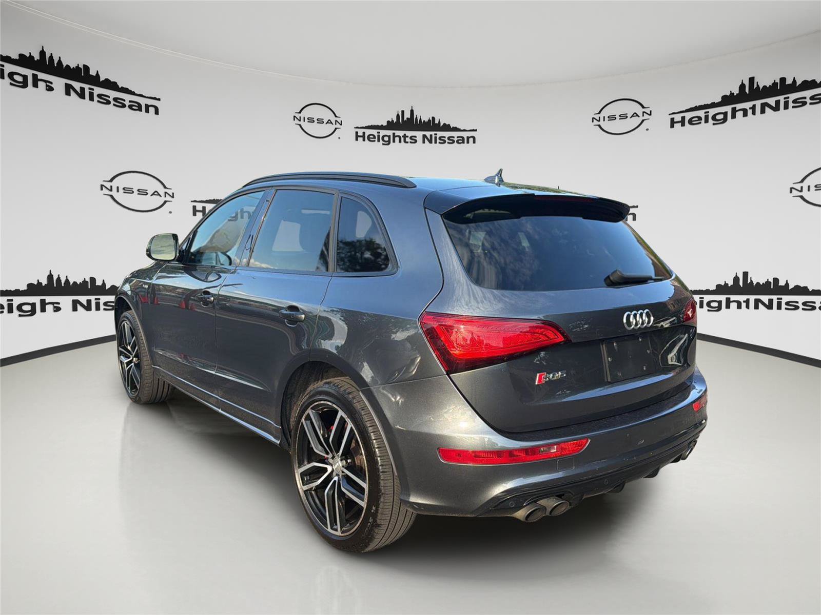 Used 2017 Audi SQ5 Premium Plus AWD/4WD image 2