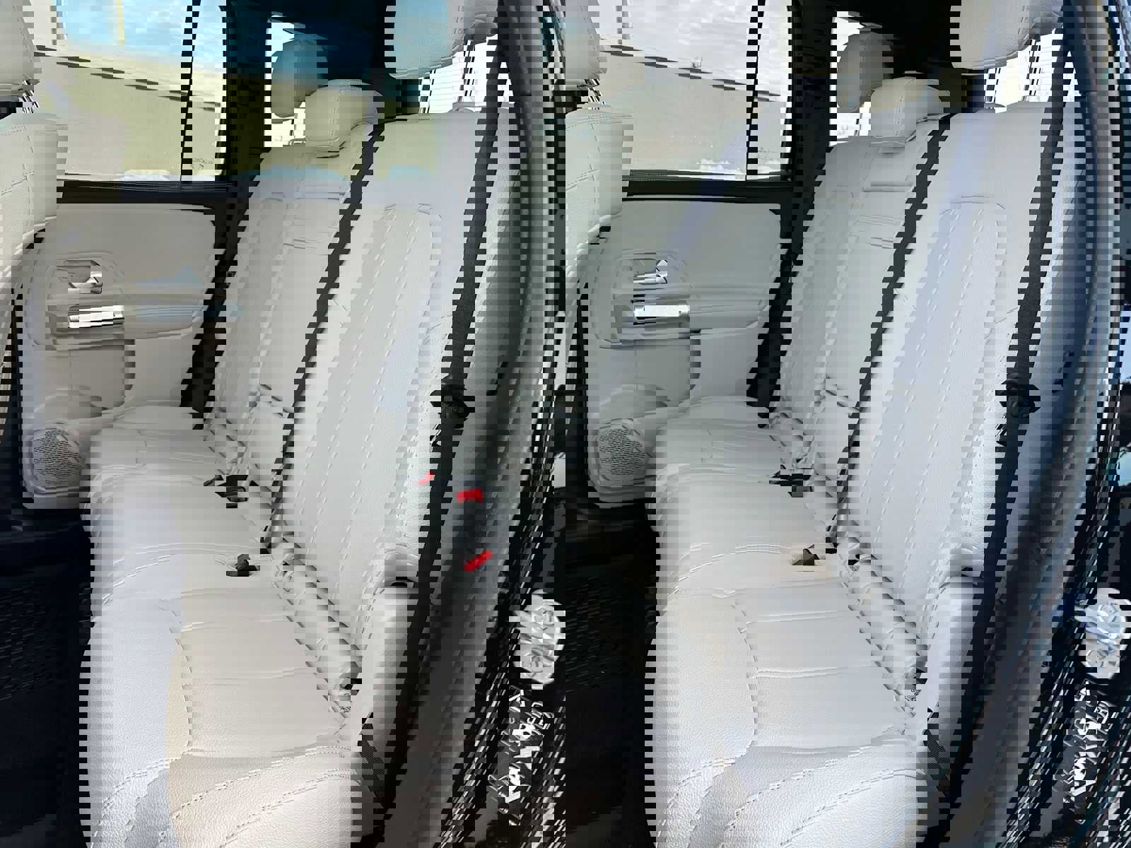 Used 2026 Mercedes-Benz GLB 250 4MATIC image 17