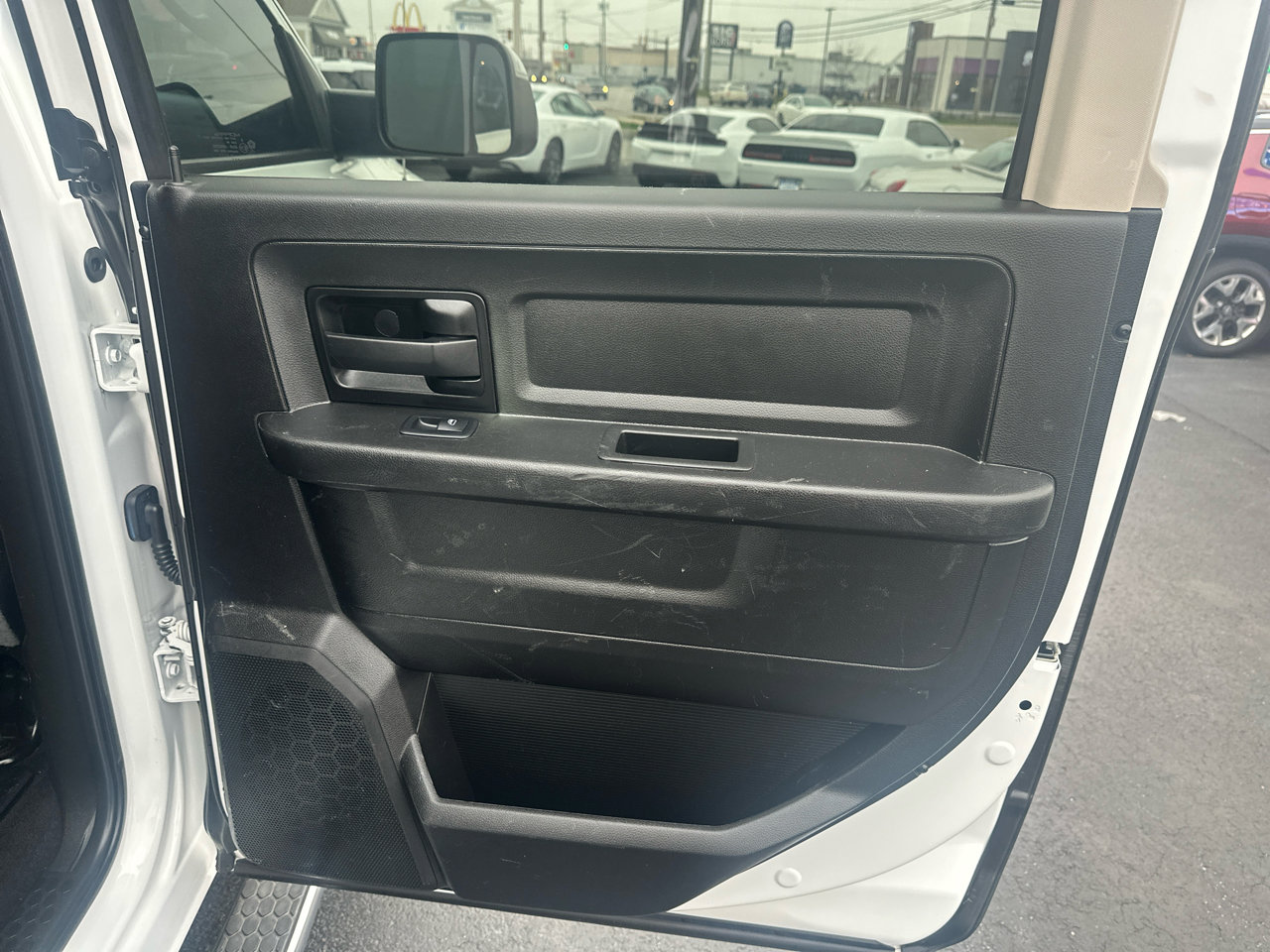 Used 2018 RAM 2500 Tradesman w/ Chrome Appearance Group image 24