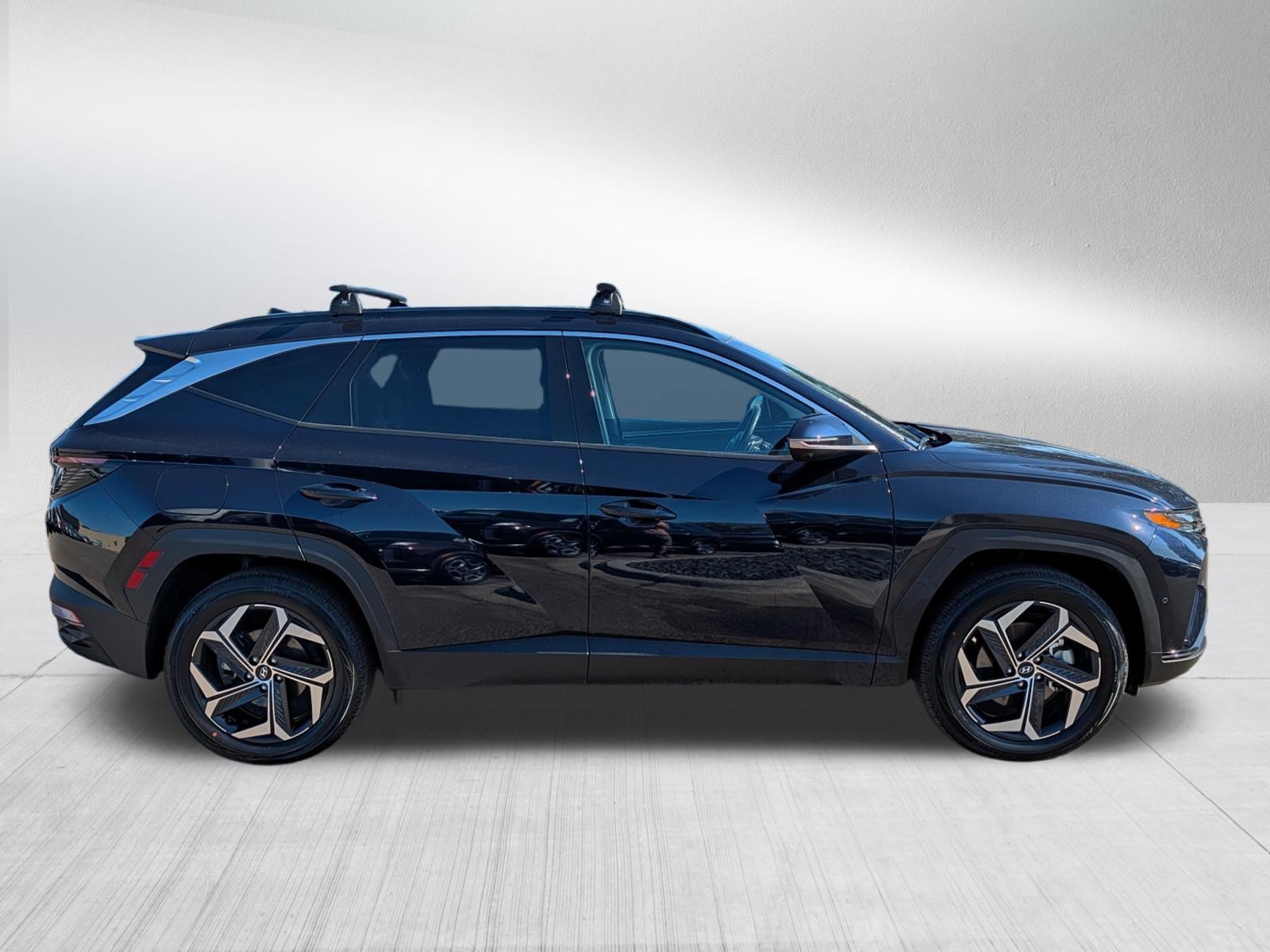 Certified 2024 Hyundai Tucson Limited AWD/4WD image 8