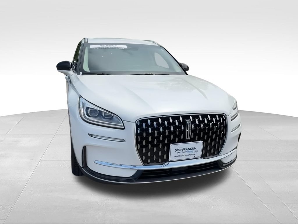 Used 2023 Lincoln Corsair Reserve AWD/4WD image 3