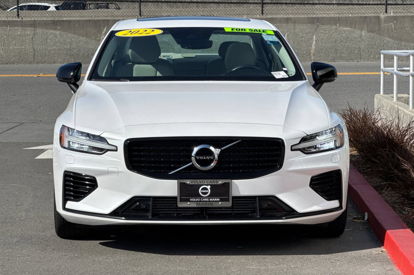 Used 2022 Volvo S60 T8 R-Design Expression w/ Premium Package AWD/4WD image 10