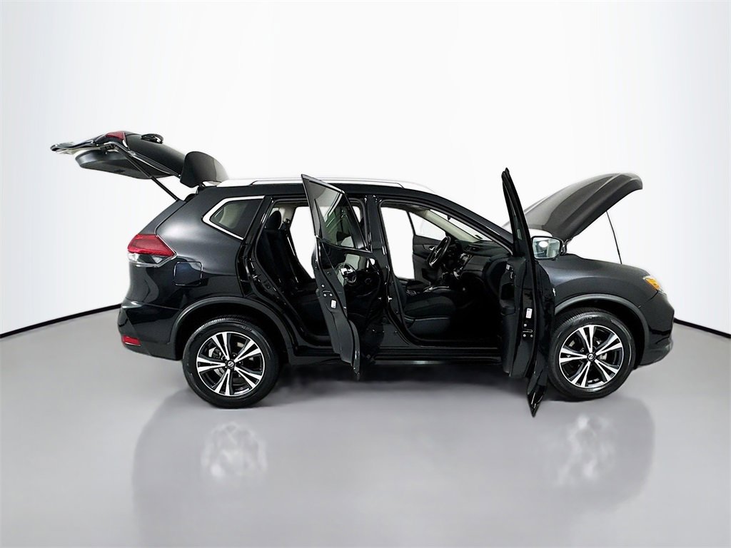 Used 2020 Nissan Rogue SV w/ Premium Package image 28
