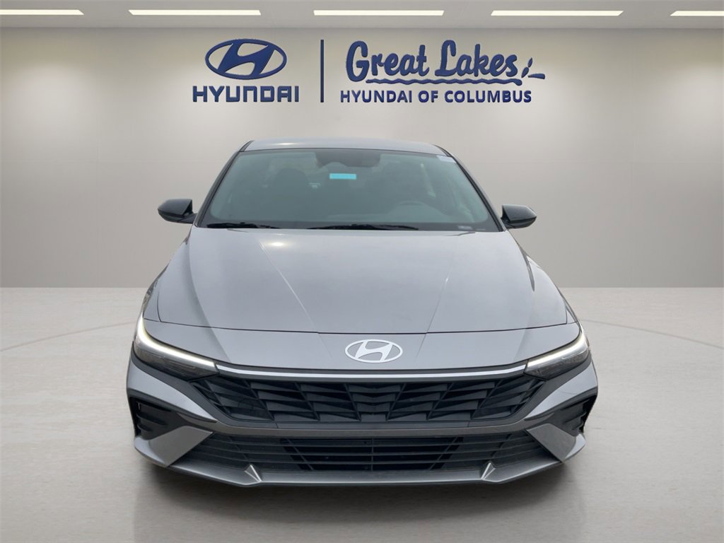 Certified 2025 Hyundai Elantra Sport image 8