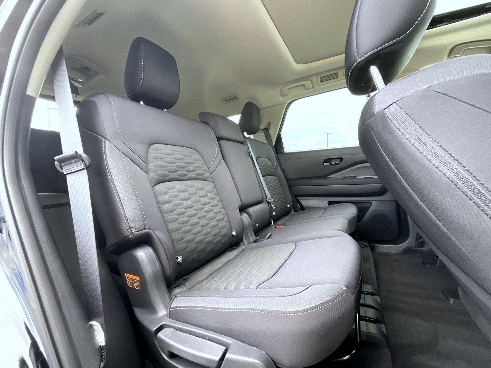New 2026 Nissan Pathfinder SV w/ SV Premium Package AWD/4WD image 22