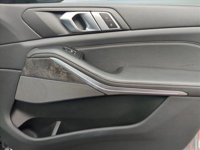 Used 2024 BMW X5 xDrive40i w/ Premium Package image 26