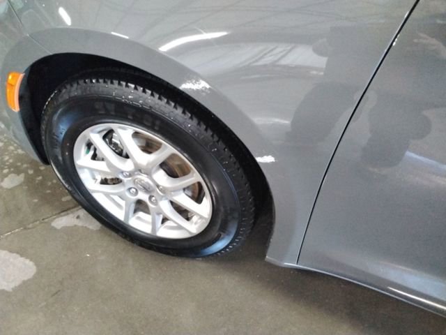 Used 2025 Chrysler Pacifica Select image 20