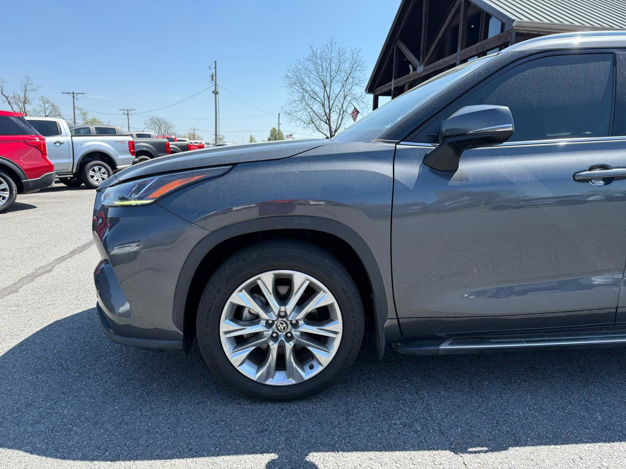 Used 2021 Toyota Highlander Limited FWD image 39