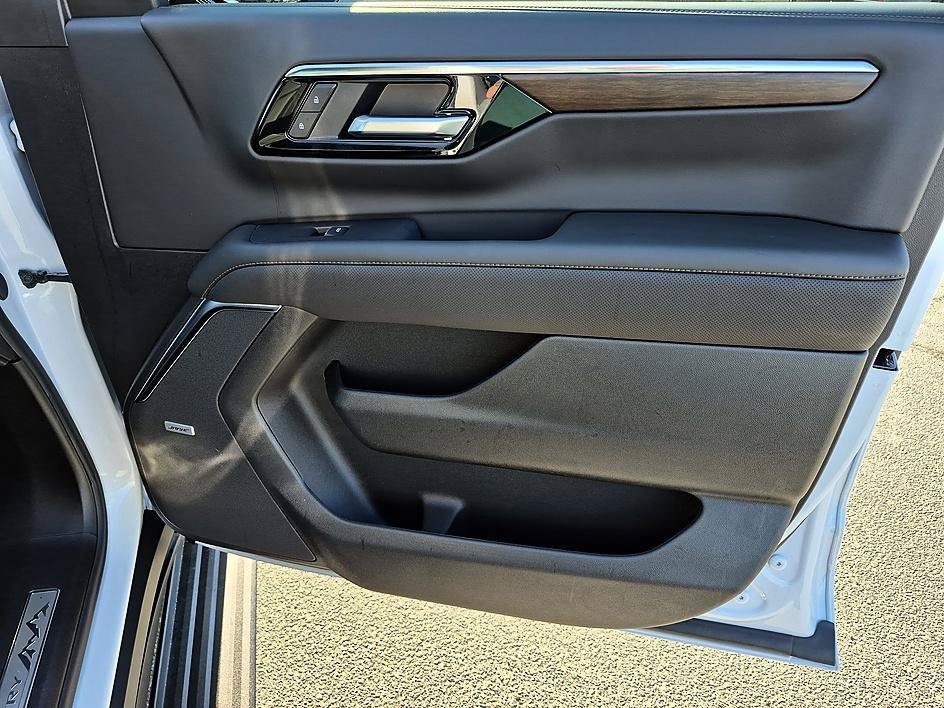 New 2026 Chevrolet Suburban High Country AWD/4WD image 36