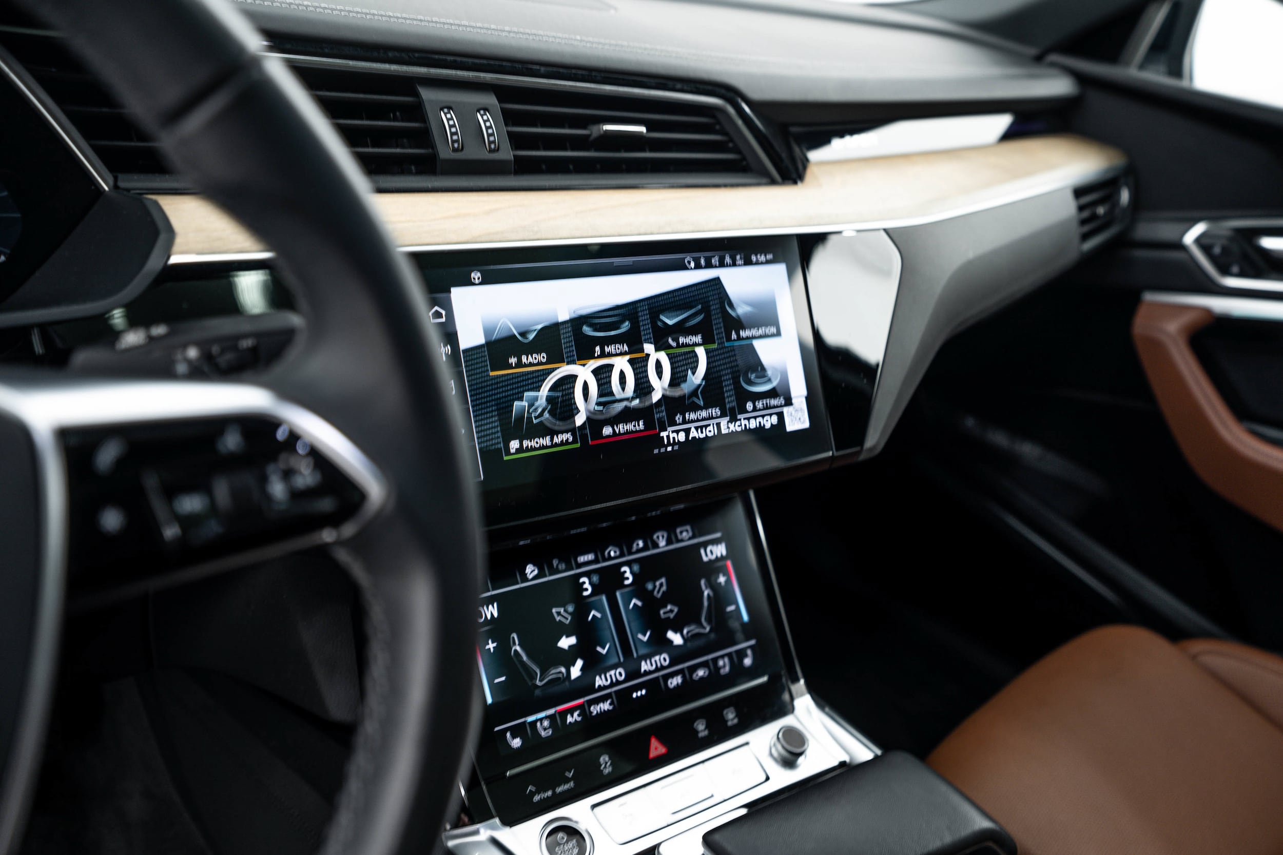 Certified 2024 Audi Q8 e-tron Prestige w/ Prestige Package AWD/4WD image 14