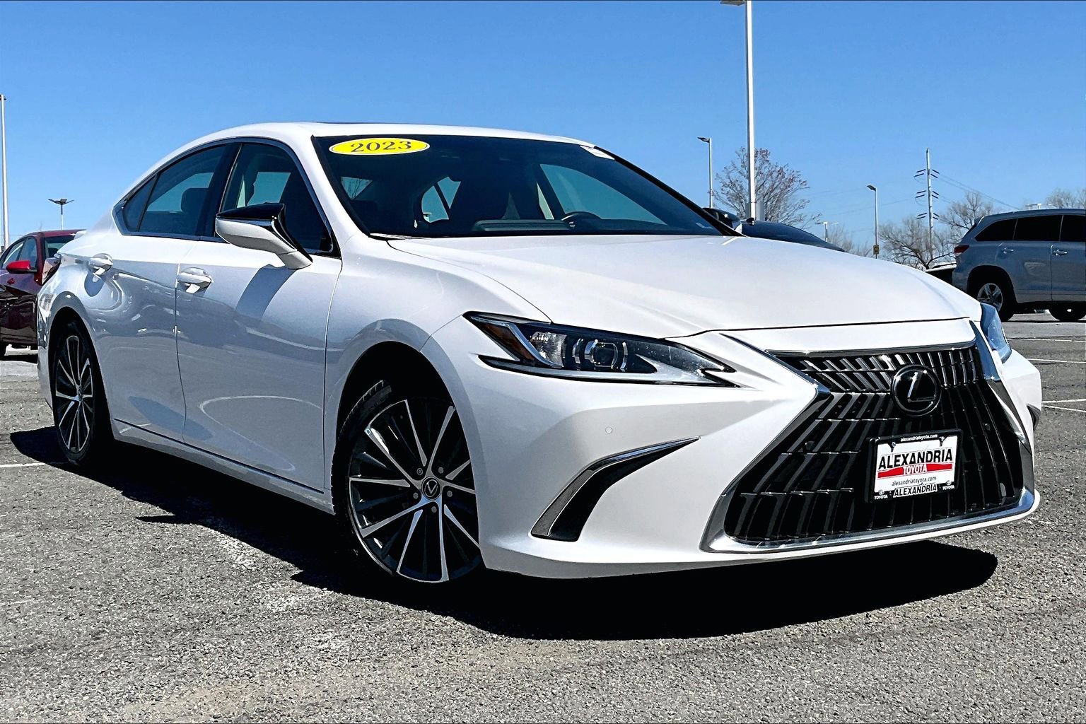 Used 2023 Lexus ES 350 w/ Premium Package image 2