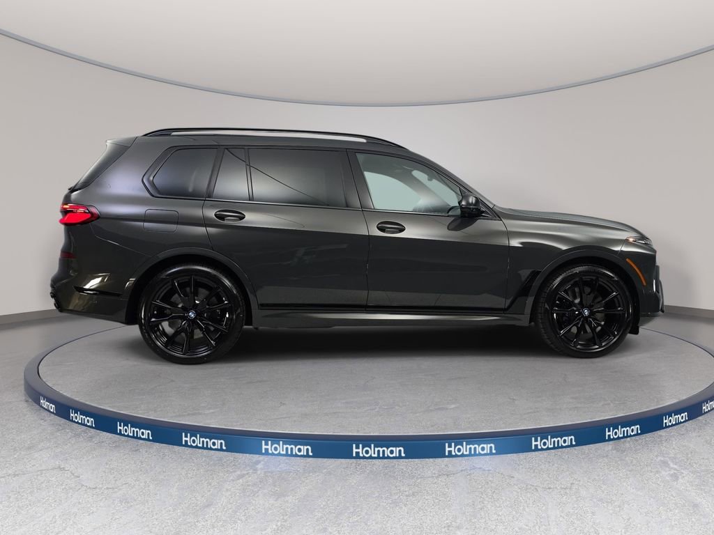 New 2026 BMW X7 M60i image 4
