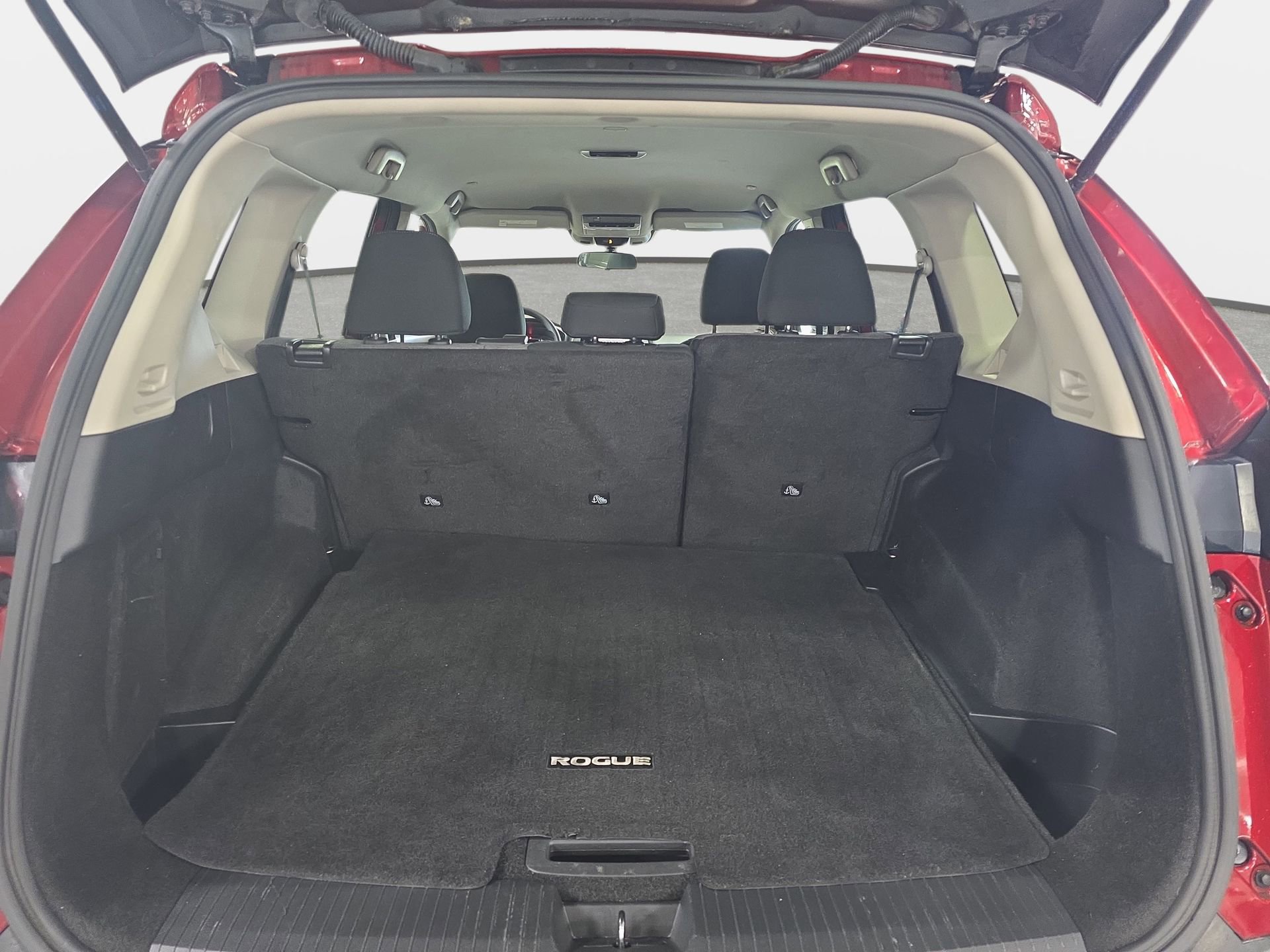 Used 2023 Nissan Rogue SV FWD image 12