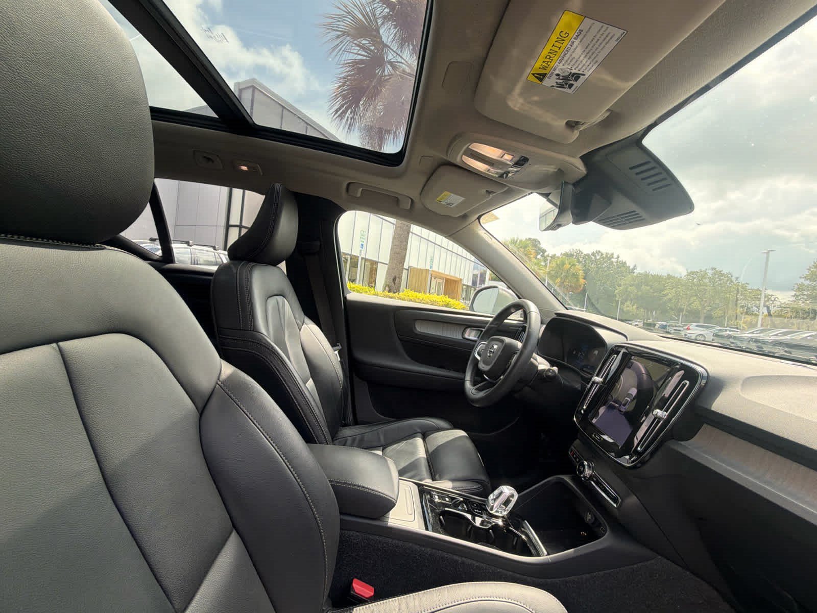 Certified 2023 Volvo XC40 B4 Plus w/ Driver Assist Package FWD image 42