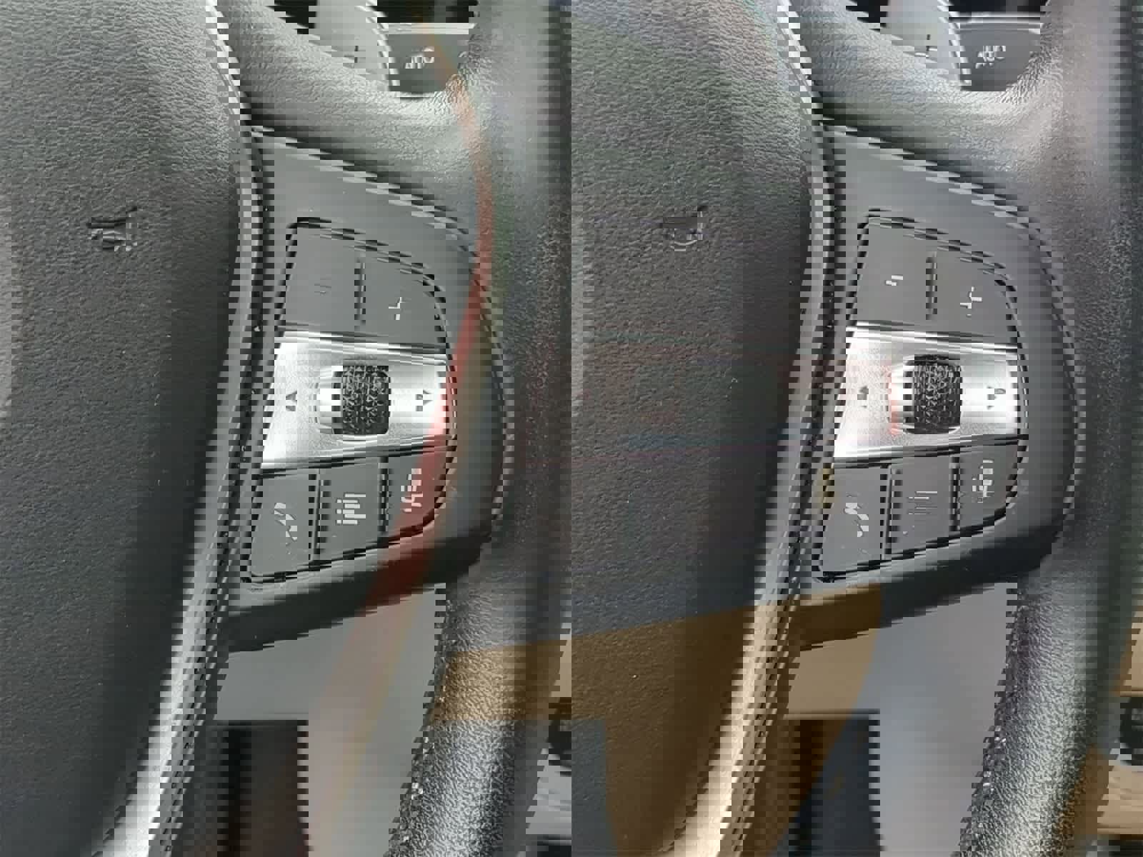 Used 2019 BMW 330i xDrive Sedan w/ Convenience Package image 31