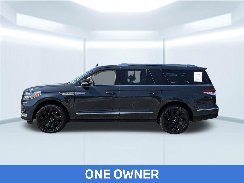 Used 2024 Lincoln Navigator L Reserve AWD/4WD image 2