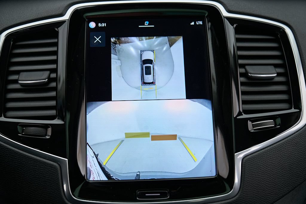 Certified 2025 Volvo XC90 B6 Plus AWD/4WD image 34