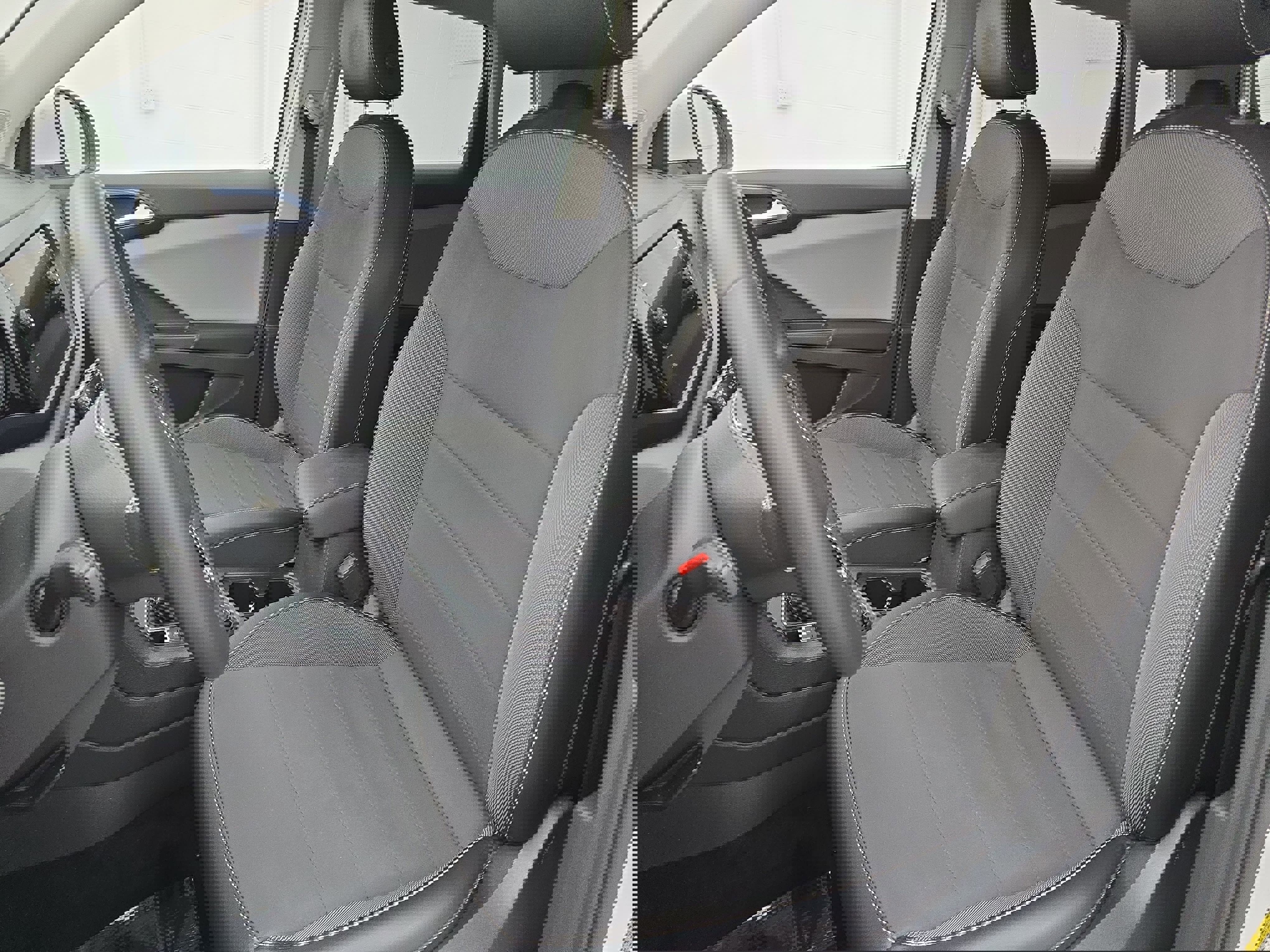 Certified 2022 Volkswagen Taos SE w/ IQ.Drive SE Package image 14