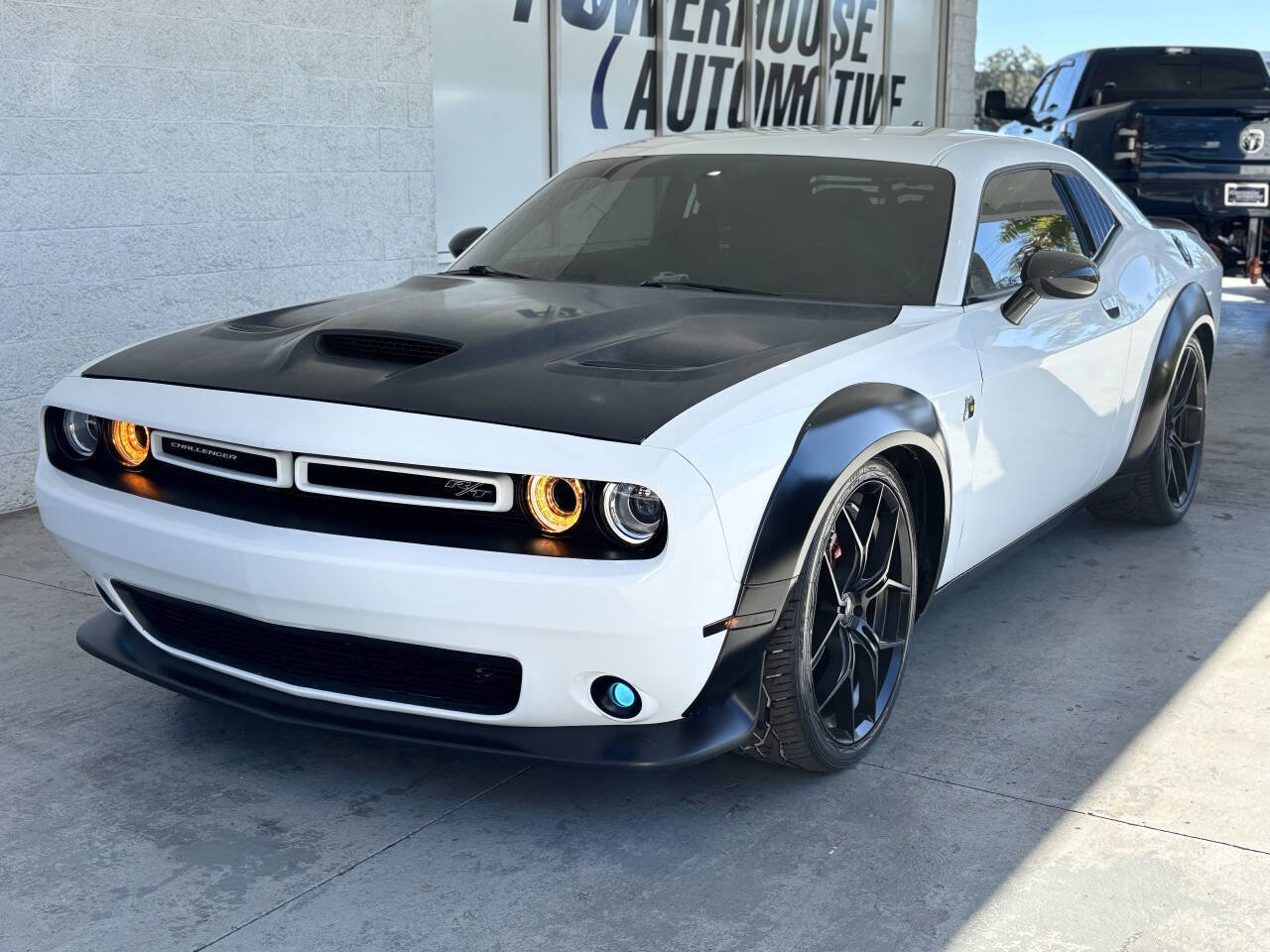 Used 2019 Dodge Challenger R/T image 2