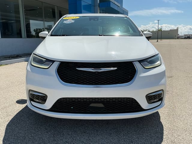 Used 2023 Chrysler Pacifica Touring FWD image 16