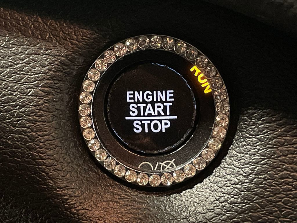 Used 2019 Jeep Cherokee Limited AWD/4WD image 28
