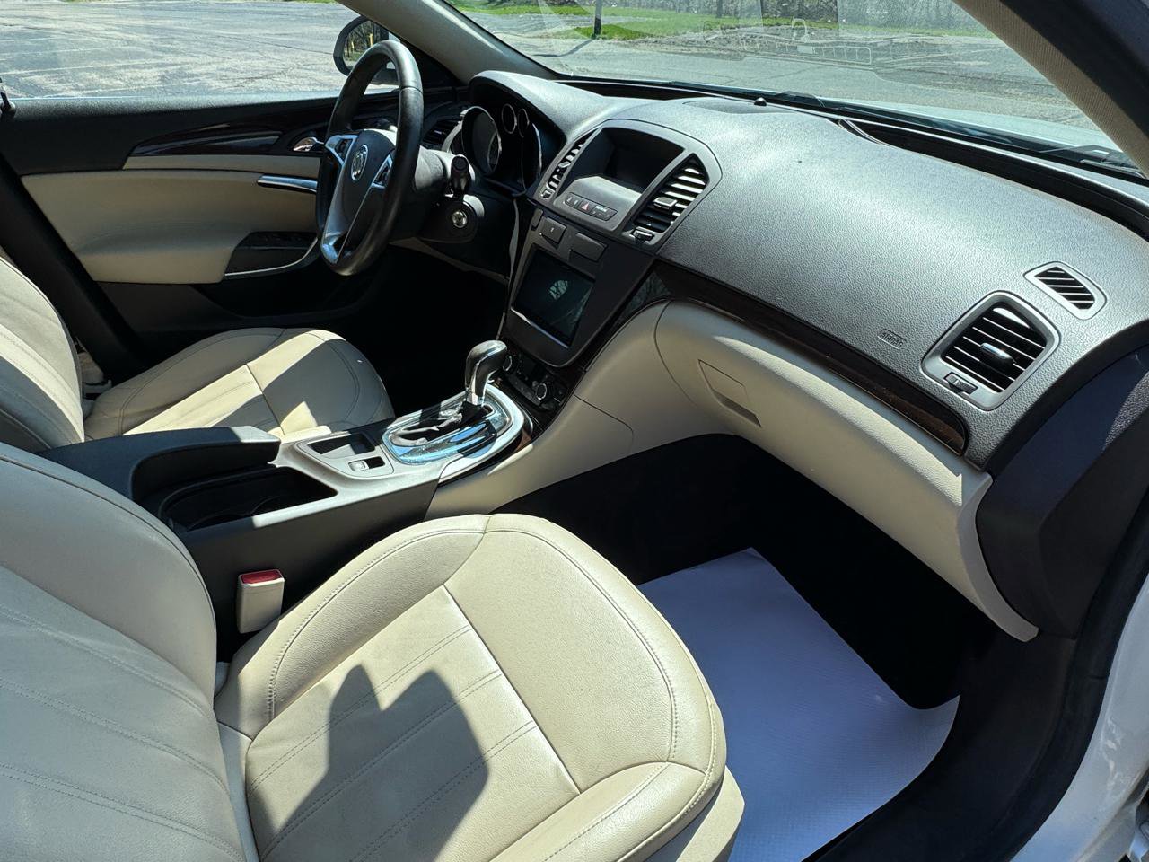 Used 2011 Buick Regal CXL w/ RL2 Preferred Equipment Group image 26