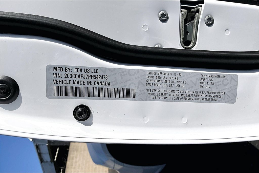 Used 2023 Chrysler 300 C RWD image 32