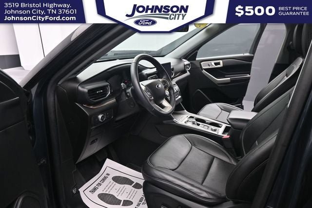 Used 2022 Ford Explorer Limited w/ Equipment Group 301A AWD/4WD image 18
