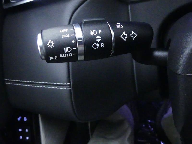 Used 2019 Land Rover Range Rover Velar R-Dynamic HSE image 24