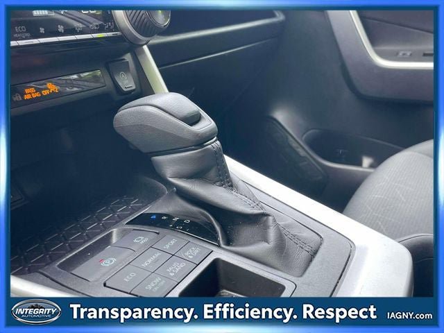 Certified 2025 Toyota RAV4 XLE AWD/4WD image 30