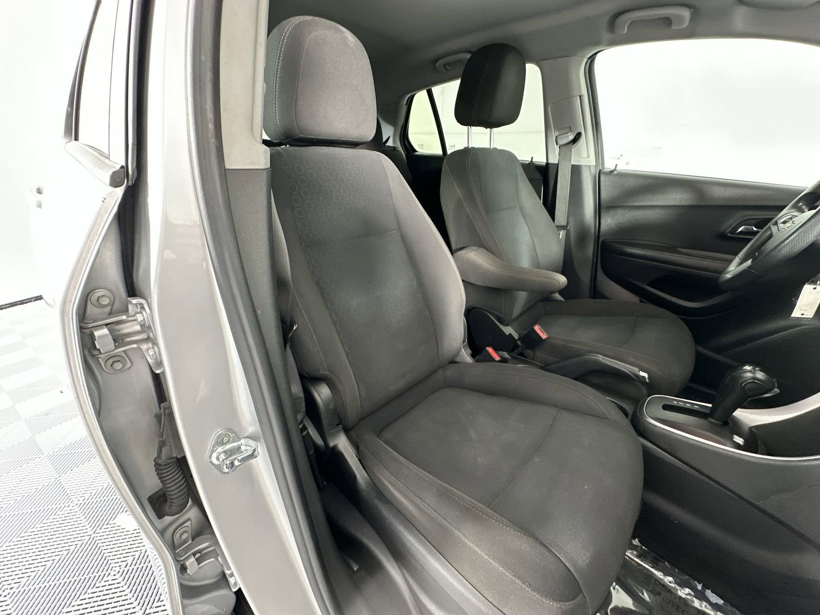 Used 2021 Chevrolet Trax LS w/ Tint and Cruise Package image 26