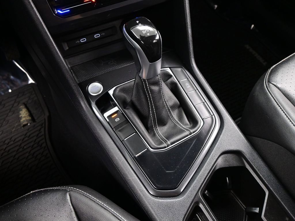 Used 2022 Volkswagen Tiguan SE image 18
