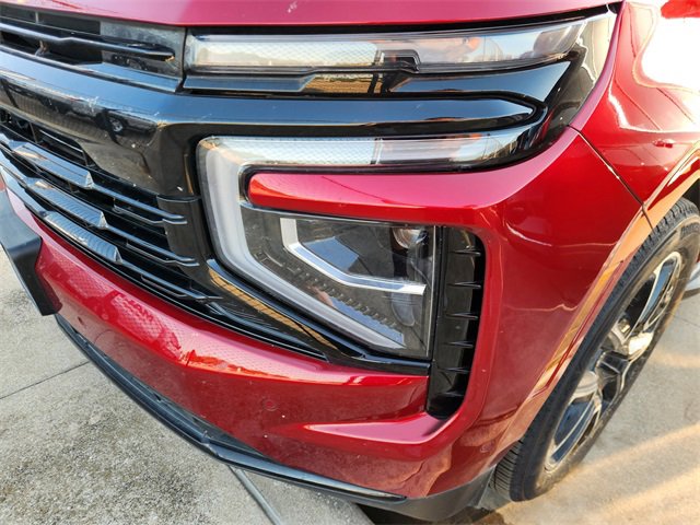 Used 2025 Chevrolet Suburban RST w/ RST Capability Package AWD/4WD image 7
