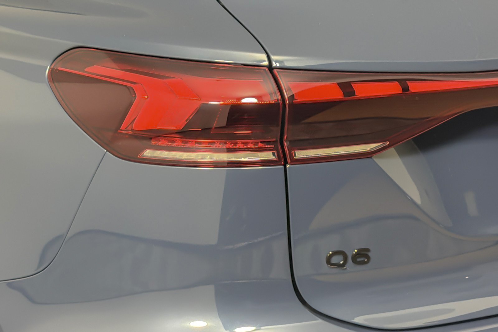 Used 2025 Audi Q6 e-tron Premium AWD/4WD image 27