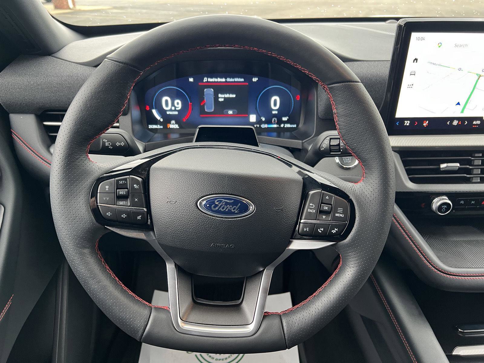 Used 2025 Ford Explorer ST-Line w/ ST-Line Street Pack AWD/4WD image 25