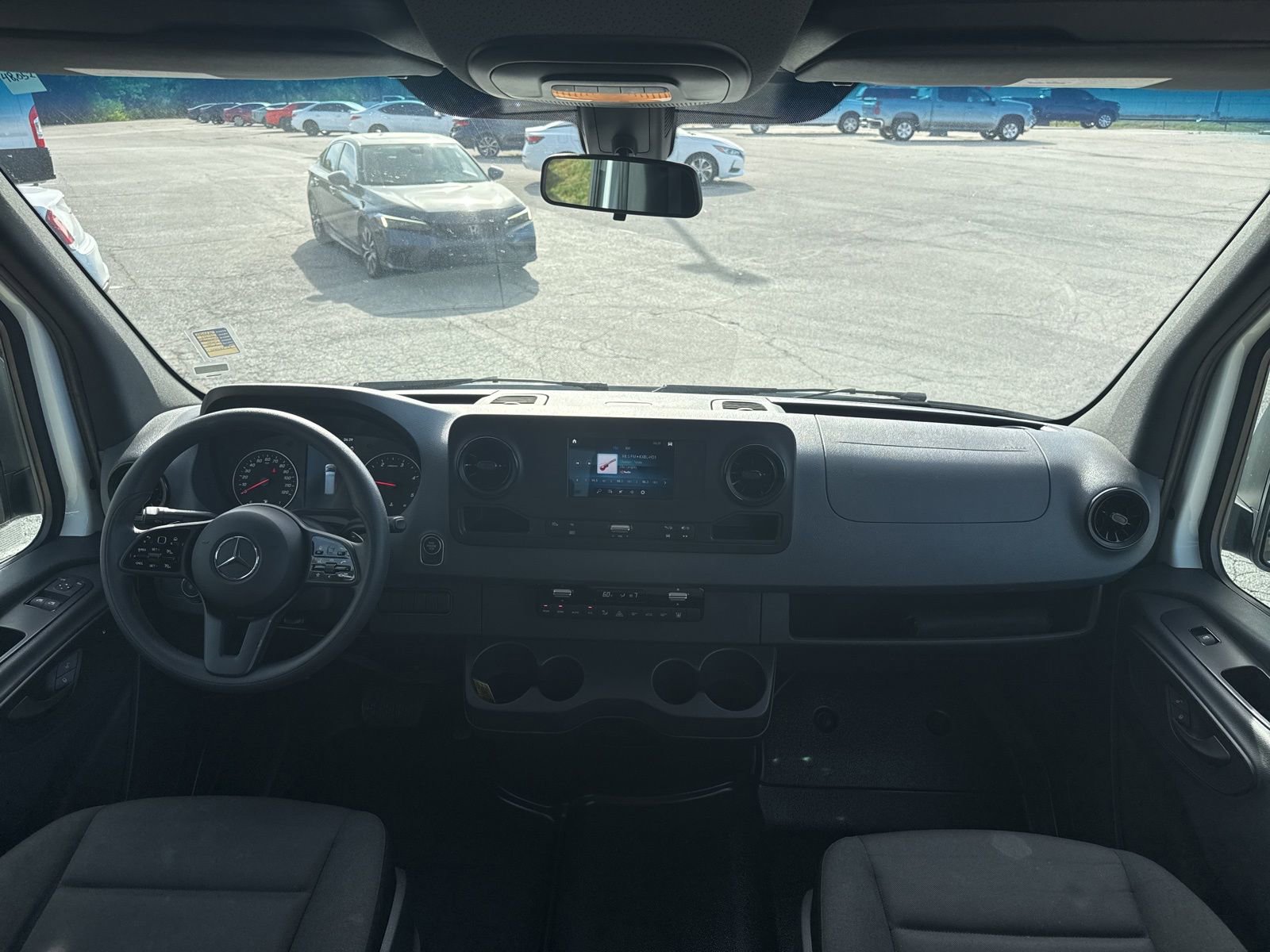 Used 2024 Mercedes-Benz Sprinter 2500 image 22