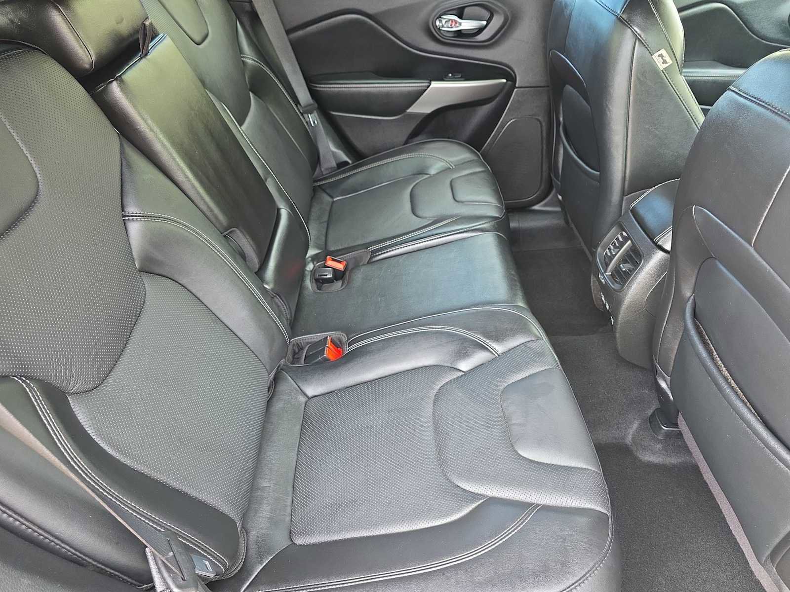 Certified 2021 Jeep Cherokee Latitude Lux 80th Anniv w/ Quick Order Package 2YU 80th image 17