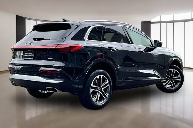 Used 2025 Audi Q5 Premium w/ Convenience Package AWD/4WD image 5