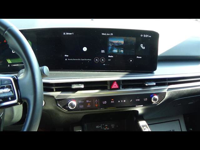 Used 2024 Kia Sorento S AWD/4WD image 23