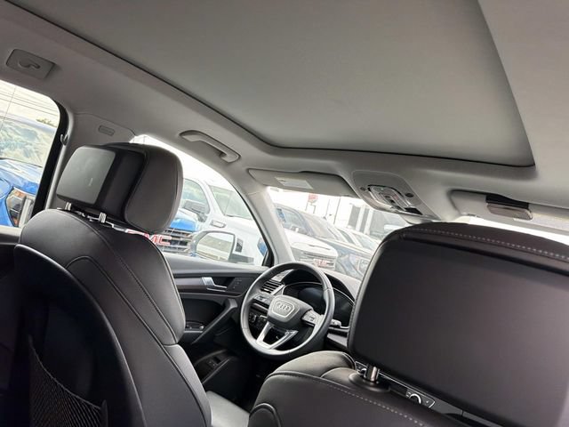 Used 2025 Audi Q5 e Premium AWD/4WD image 13