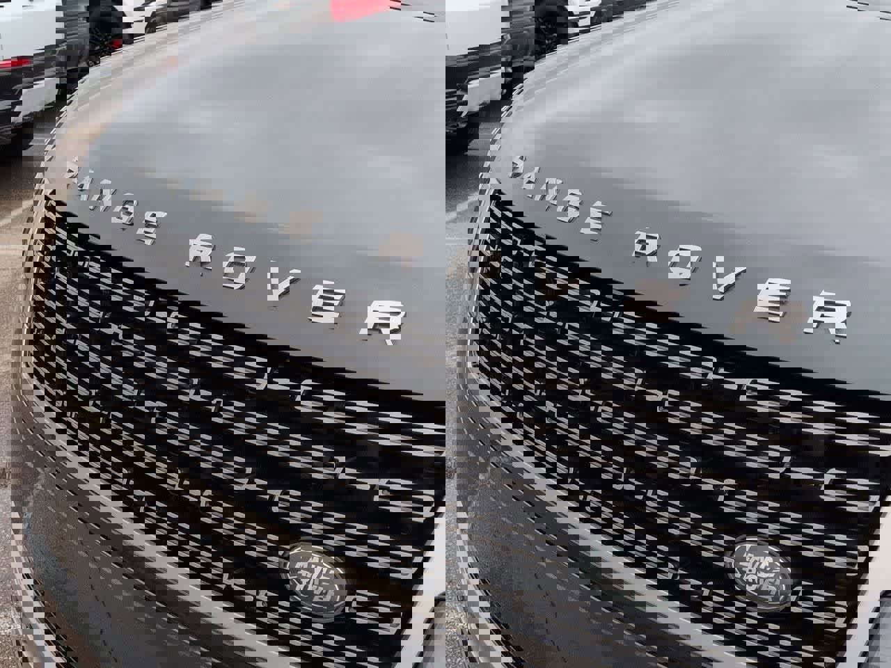 Used 2024 Land Rover Range Rover SE image 12