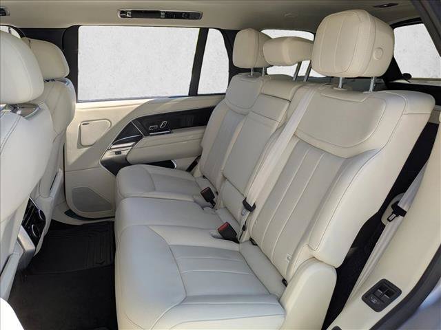 Used 2025 Land Rover Range Rover Long Wheelbase SE AWD/4WD image 19