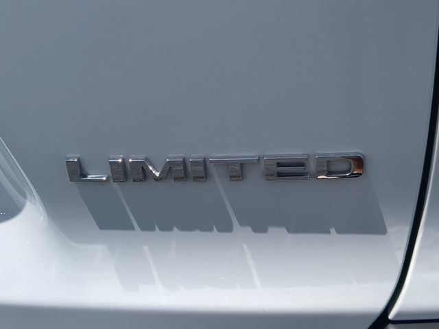 Used 2021 Jeep Cherokee Limited w/ Elite Package AWD/4WD image 14