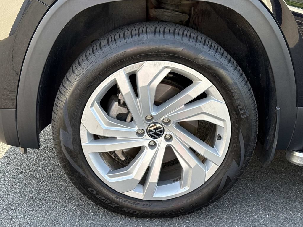 Used 2023 Volkswagen Atlas SE w/ Panoramic Sunroof Package AWD/4WD image 8