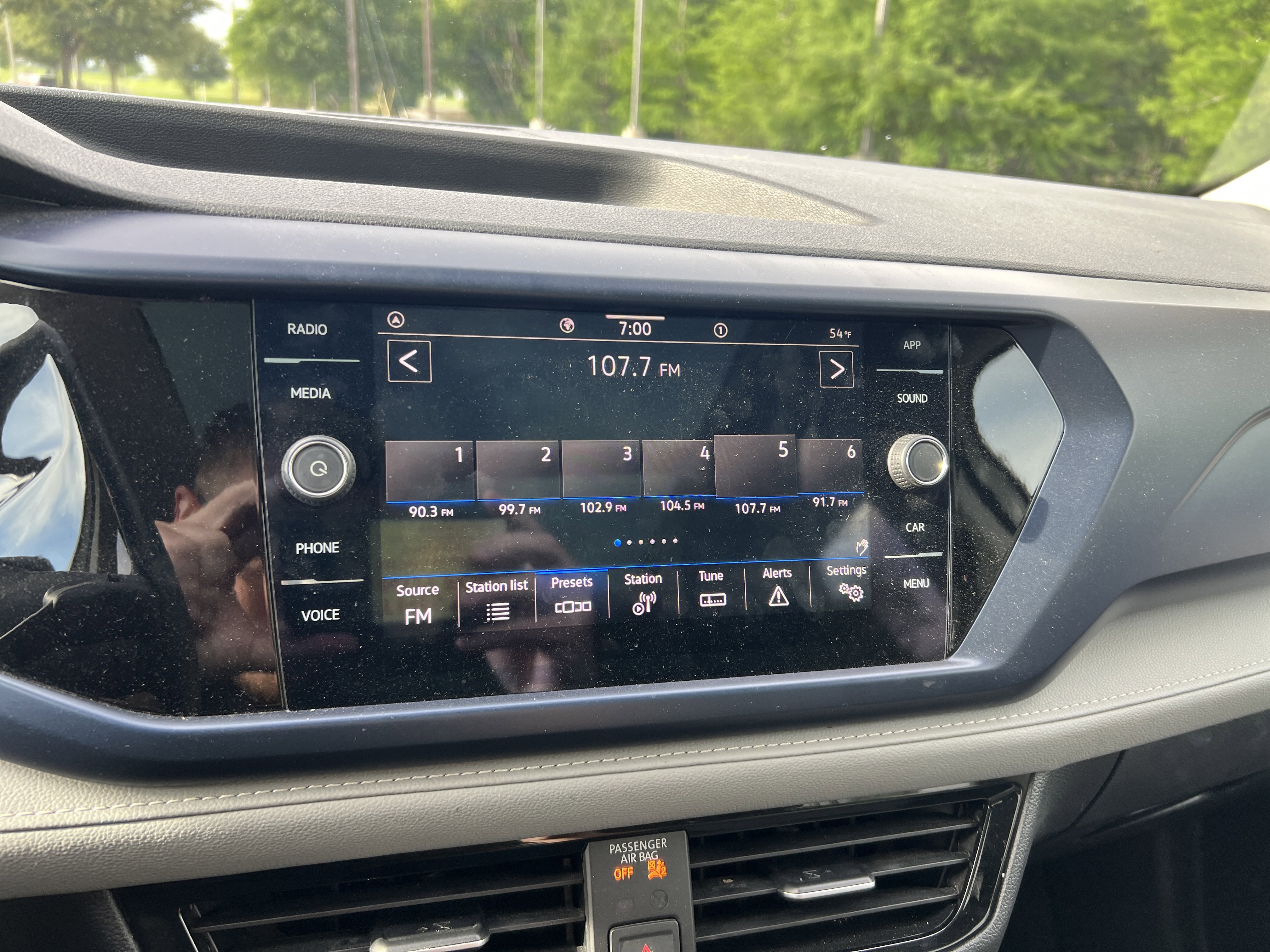 Certified 2023 Volkswagen Taos SE w/ Panoramic Sunroof Package FWD image 20